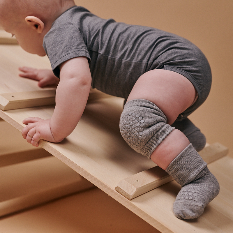 GoBabyGo Crawling Tights et chaussettes antidérapantes pour votre enfant